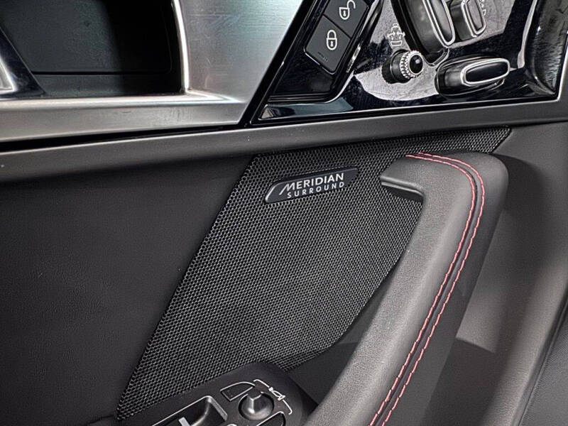 2017 Jaguar F-TYPE R