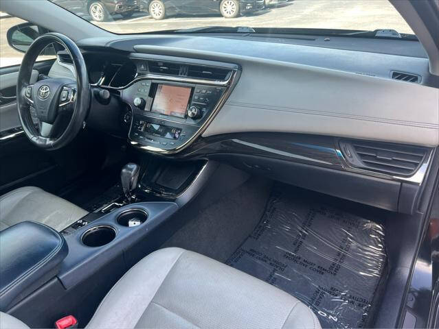 2013 Toyota Avalon Sedan - $15,397