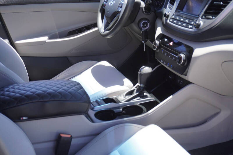 2017 Hyundai Tucson SE