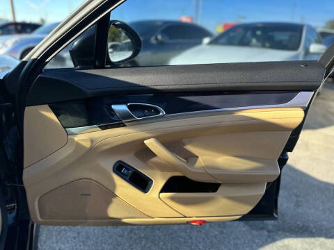 2015 Porsche Panamera