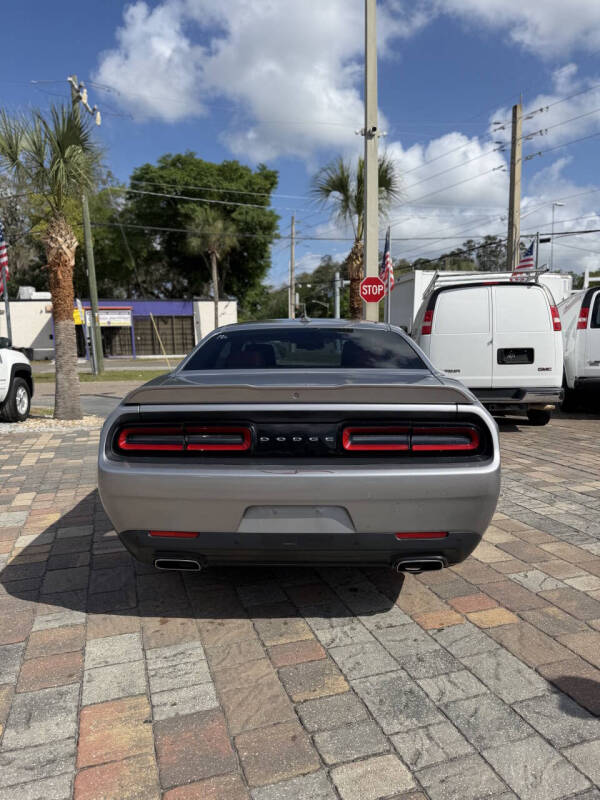 2015 Dodge Challenger SXT Plus