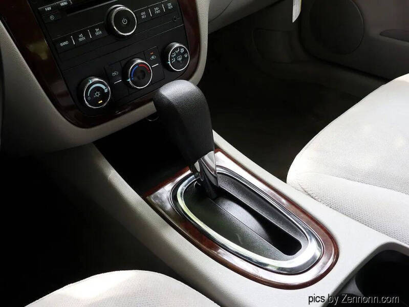 2011 Chevrolet Impala LS