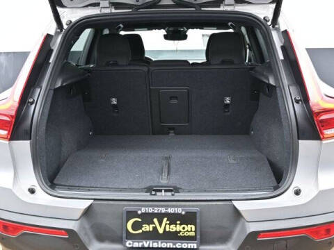 2025 Volvo EX40 Twin Core