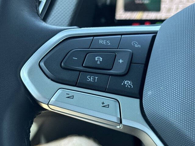 2024 Volkswagen Atlas Cross Sport SEL Premium R-Line 4Motion