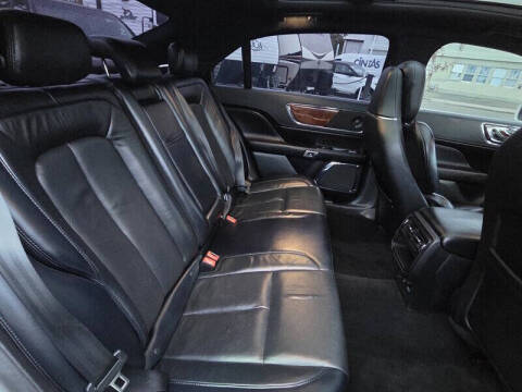 2019 Lincoln Continental Select