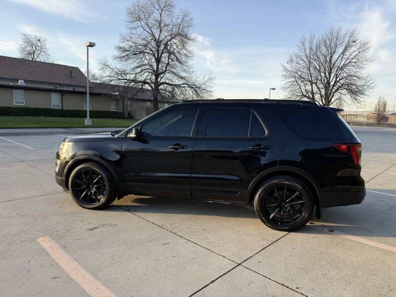 2016 Ford Explorer Sport
