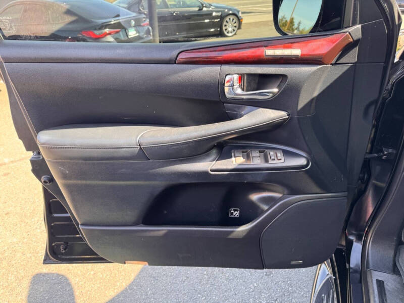 2011 Lexus LX 570