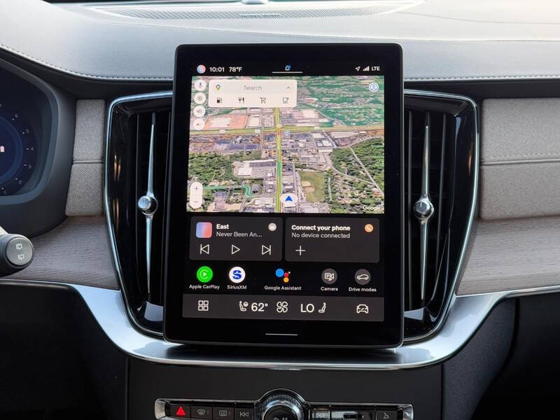 2025 Volvo XC90 B6 Plus Bright Theme 7P