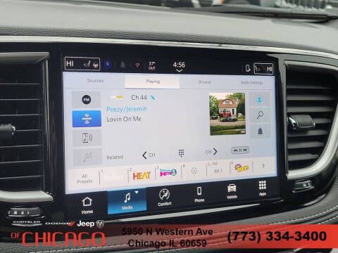 2026 Chrysler Pacifica Select