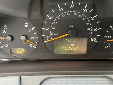 2001 Mercedes-Benz E-Class E 320