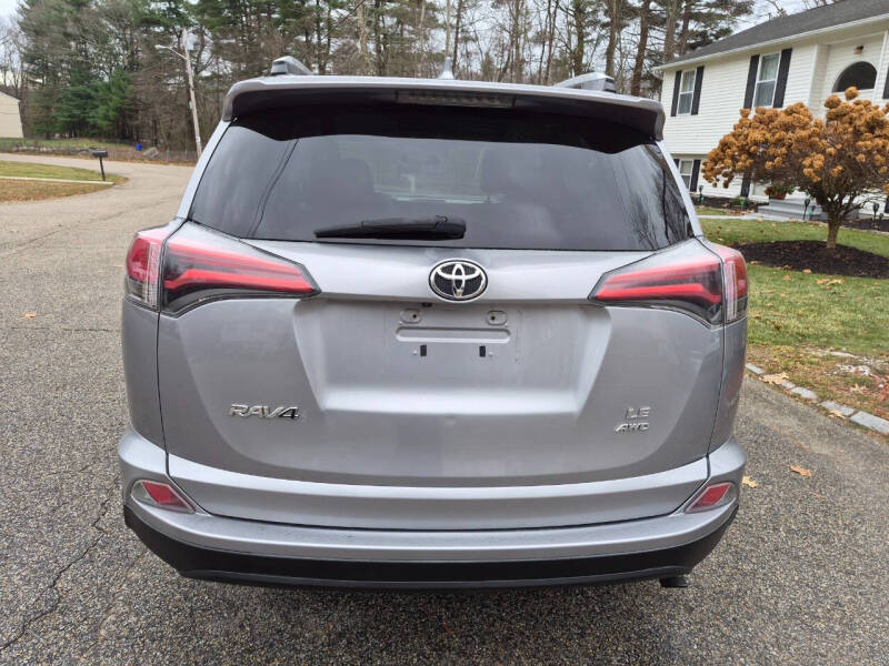 Image of 2016 Toyota RAV4 LE