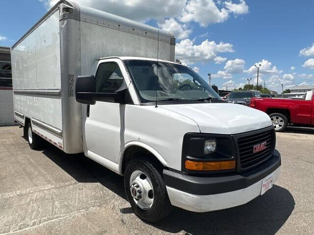 2016 GMC Savana 3500