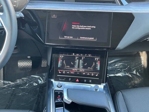 2024 Audi Q8 e-tron quattro Premium Plus