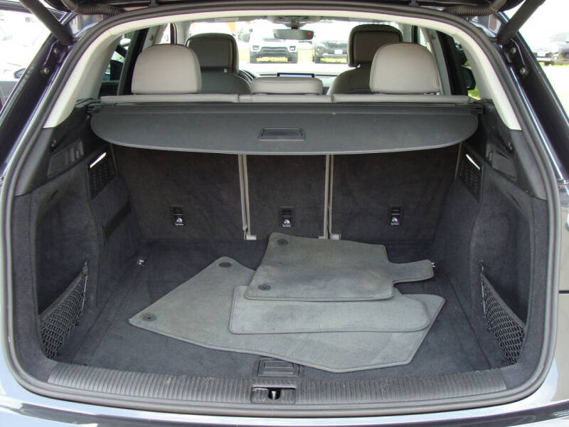 2020 Audi Q5 quattro Premium Plus 45 TFSI