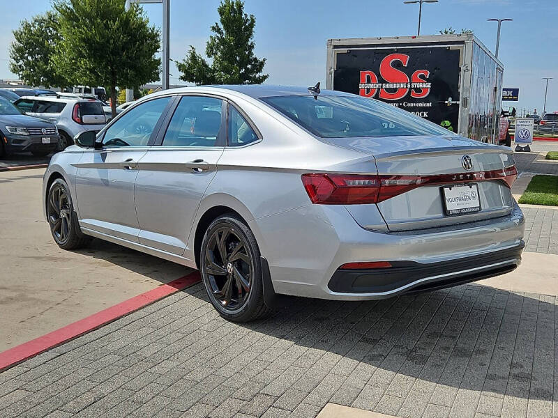 2025 Volkswagen Jetta SE