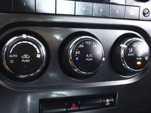 2011 Dodge Challenger SE