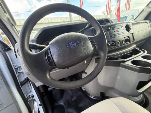 2012 Ford E-350
