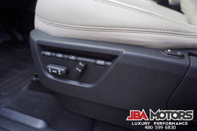 2015 Land Rover LR2 HSE LUX