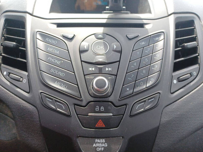 2016 Ford Fiesta SE