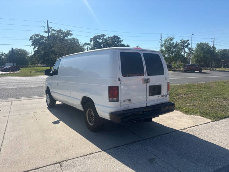 2011 Ford E-Series E-150