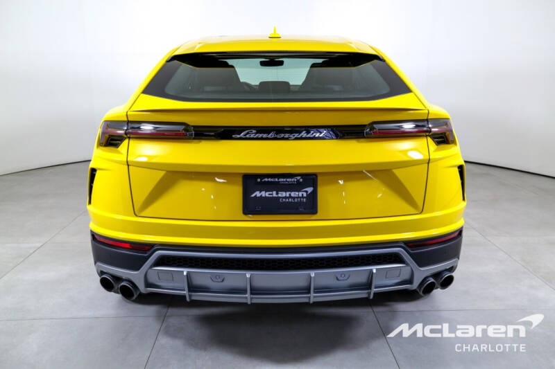 2022 Lamborghini Urus