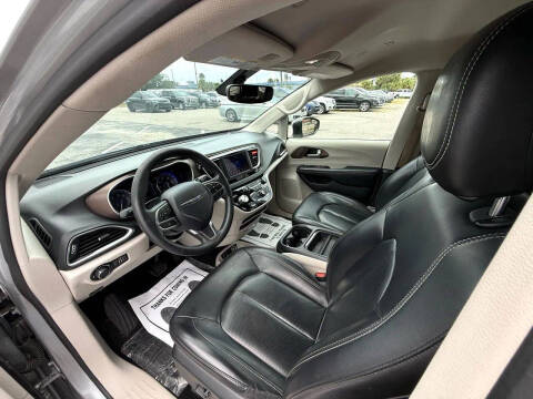 2020 Chrysler Voyager LXi