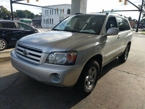 2007 Toyota Highlander for sale at ROBINSON AUTO BROKERS in Dallas NC