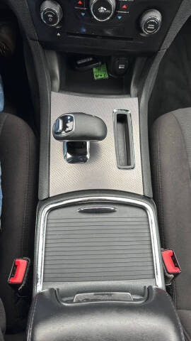 2013 Dodge Charger SE