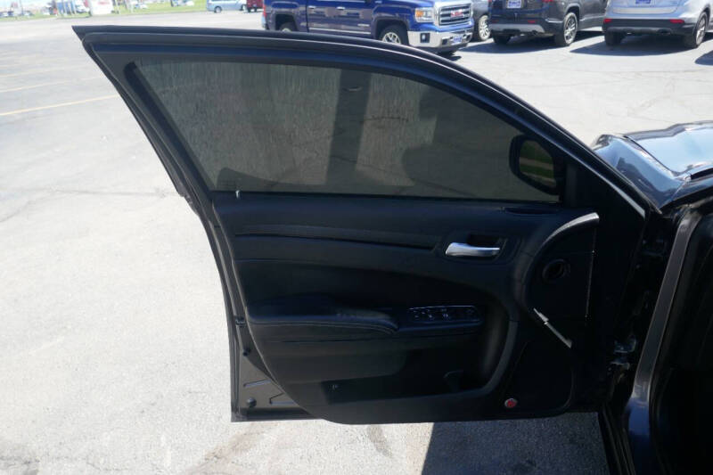 2016 Chrysler 300 S