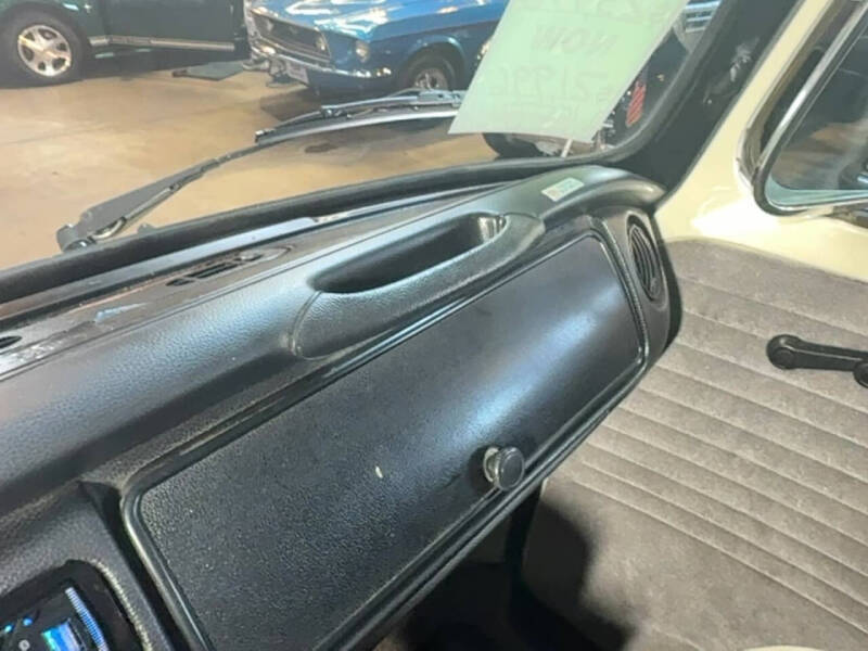 1977 Volkswagen Type 2