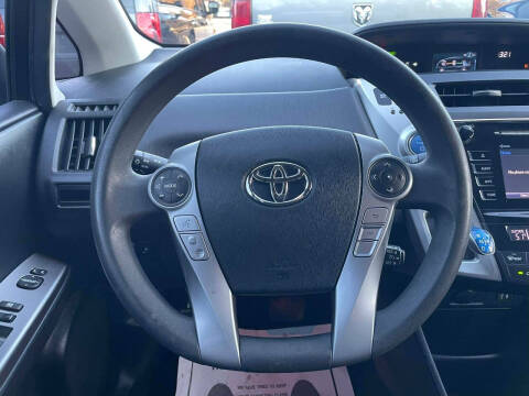 2015 Toyota Prius v Three