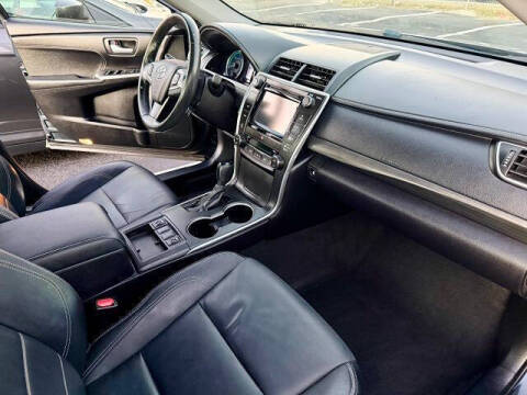 2015 Toyota Camry Hybrid XLE