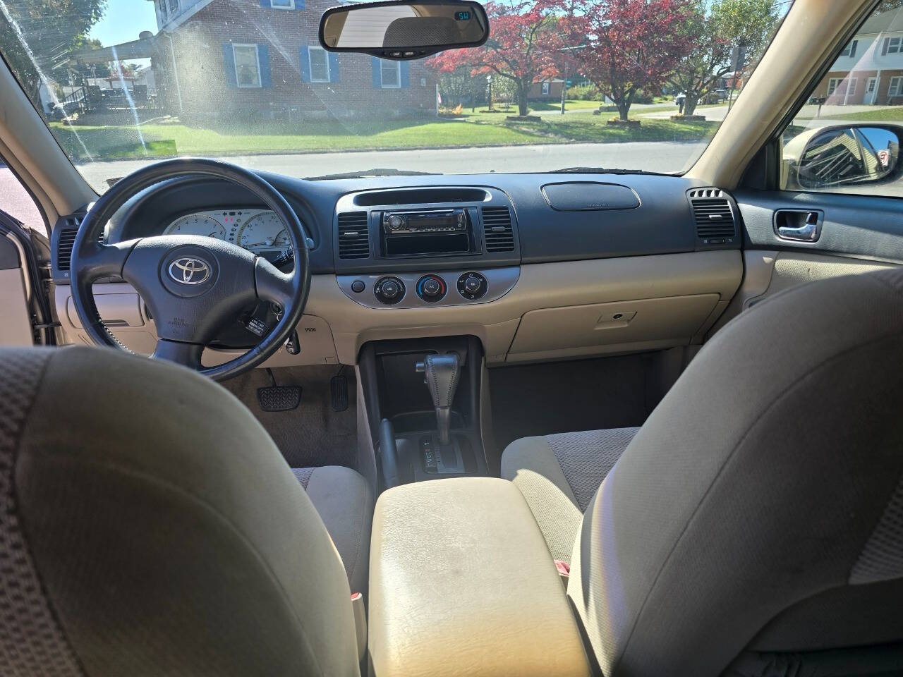 2004 Toyota Camry for sale at QUEENSGATE AUTO SALES in York, PA