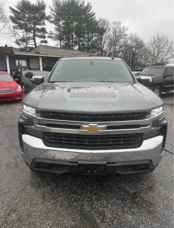 2020 Chevrolet Silverado 1500 LT photo 3