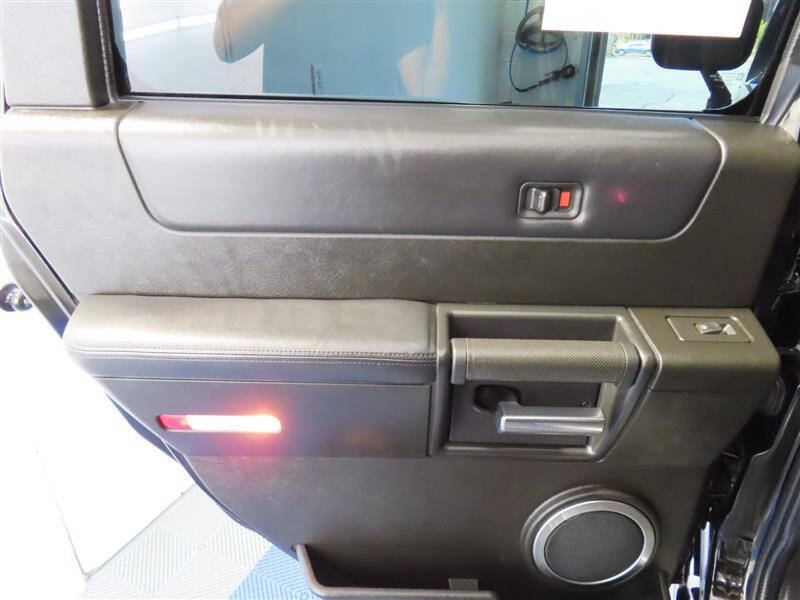 2005 HUMMER H2