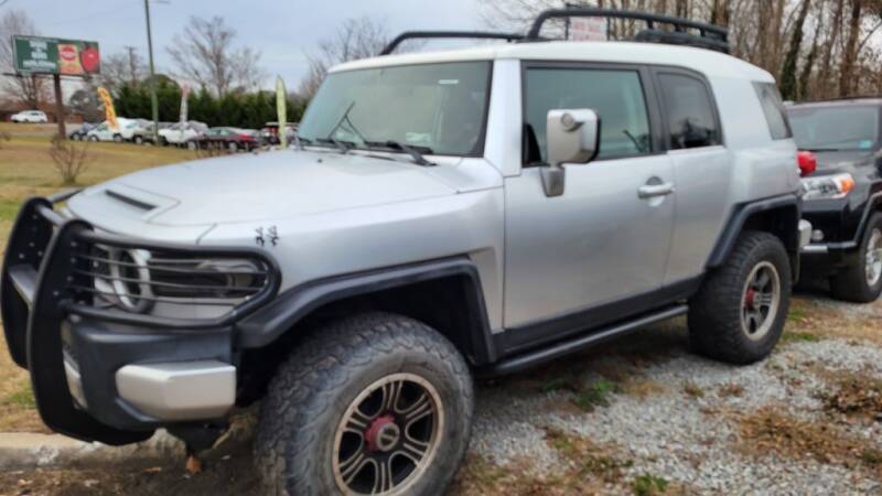2007 Toyota FJ Cruiser for sale at Thompson Auto Sales Inc in Knoxville TN