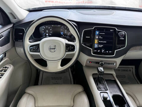 2022 Volvo XC90 T6 Inscription 7-Passenger