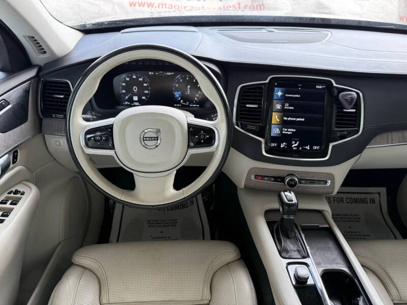 2022 Volvo XC90 T6 Inscription 7-Passenger