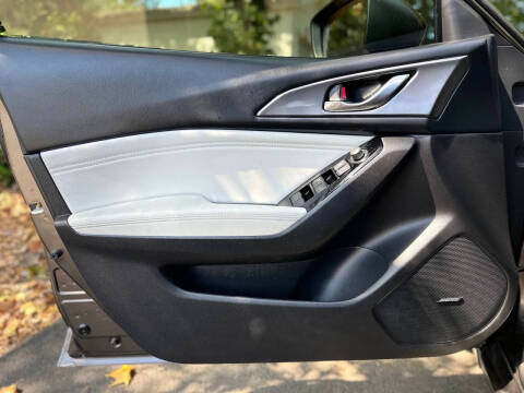 2018 Mazda MAZDA3 Grand Touring