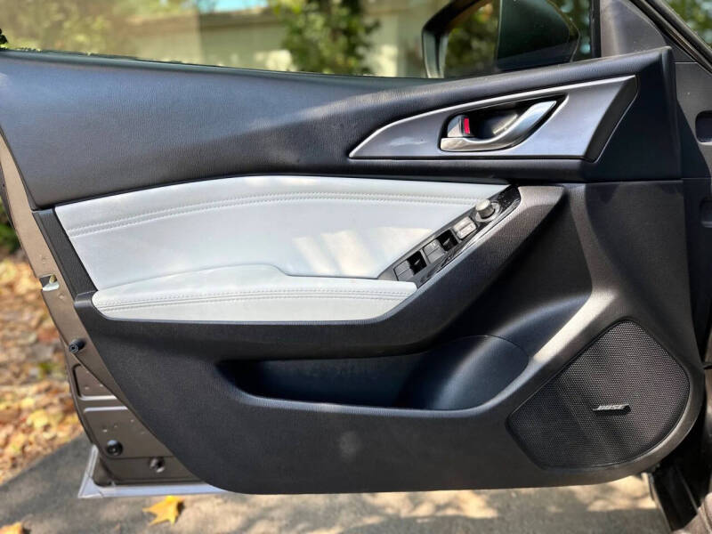 2018 Mazda MAZDA3 Grand Touring