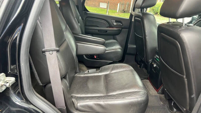 2010 Cadillac Escalade Luxury
