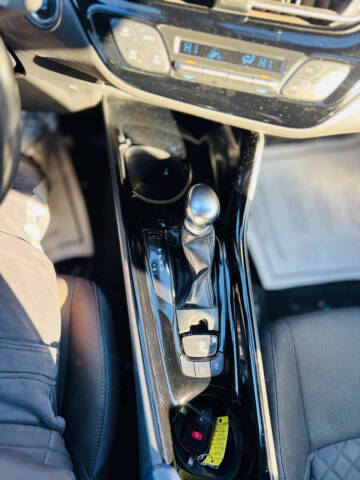 2020 Toyota C-HR XLE