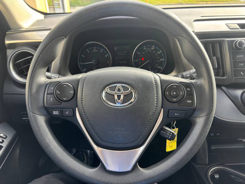 2018 Toyota RAV4 LE