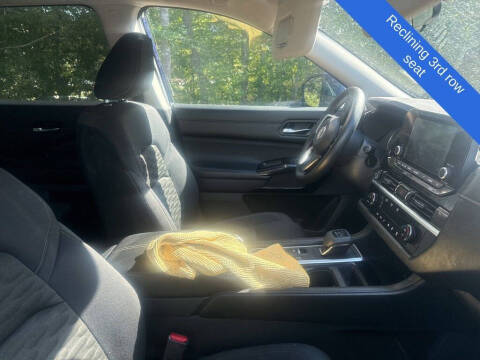 2022 Nissan Pathfinder S