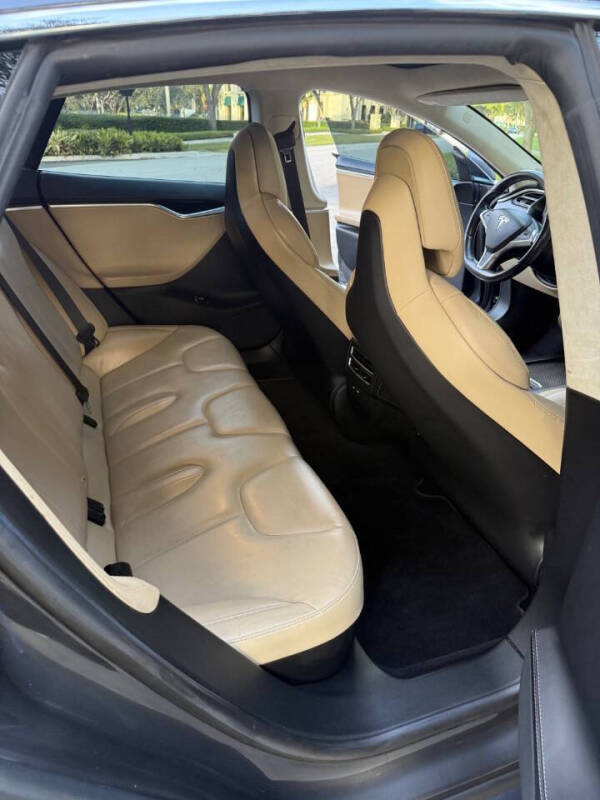 2017 Tesla Model S 90D