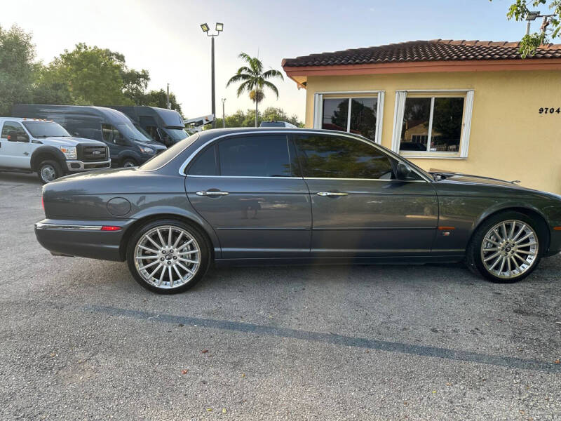 2004 Jaguar XJR