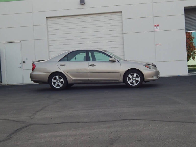 2004 Toyota Camry SE V6