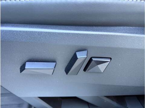 2025 Tesla Cybertruck