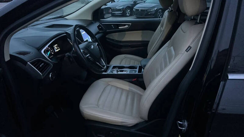 2021 Ford Edge
