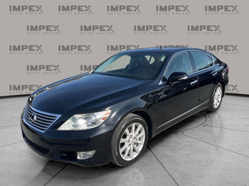 2010 Lexus LS Base's photo